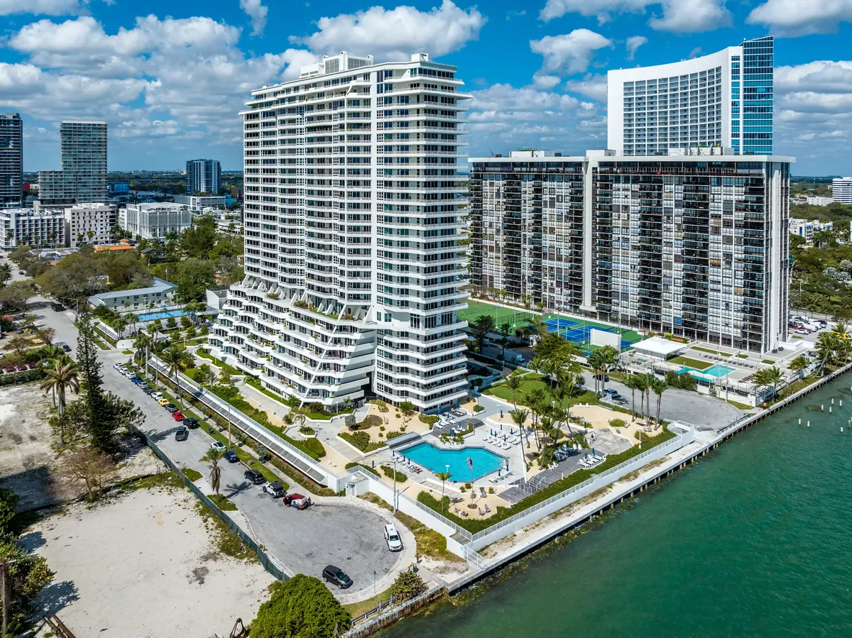 Amenity at The Hamilton — photo: location.com Hamilton Apartments page