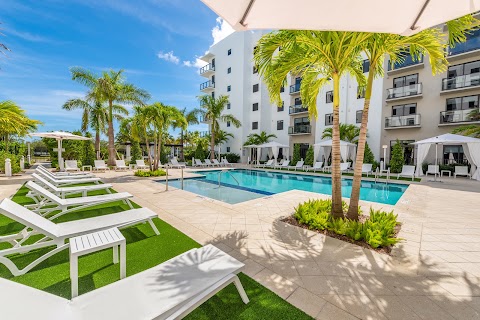 Amenity at Villa Laguna — photo: Google user photo — Villa Laguna pool deck
